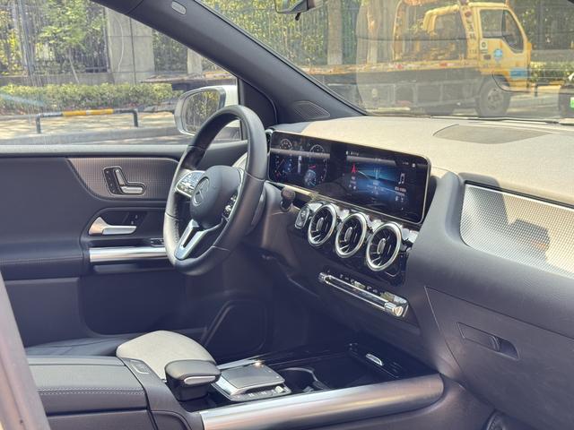 Mercedes-Benz B Class 2020 B 200 Fashion