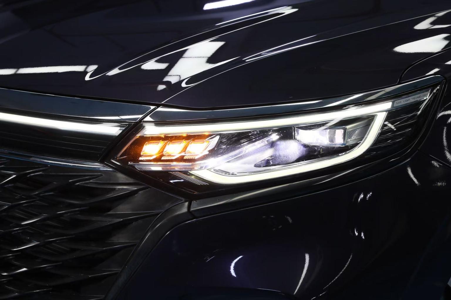 Roewe iMAX8 2021 400TGI Supreme Series Supreme