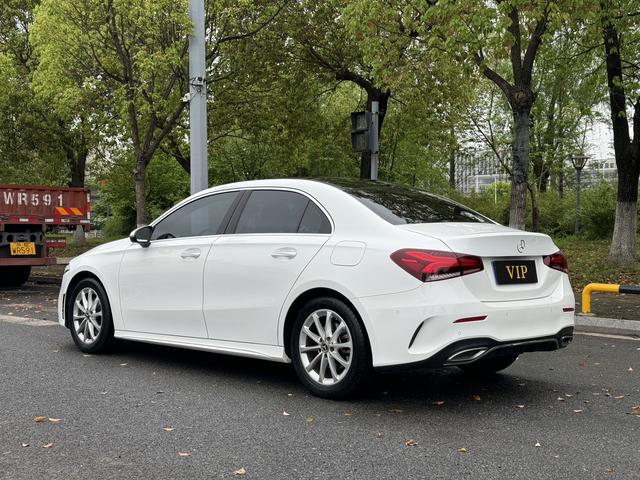 Mercedes-Benz A Class 2021 A 200 L Sport Sedan Dynamic