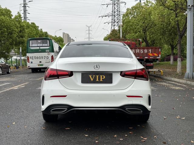 Mercedes-Benz A Class 2021 A 200 L Sport Sedan Dynamic