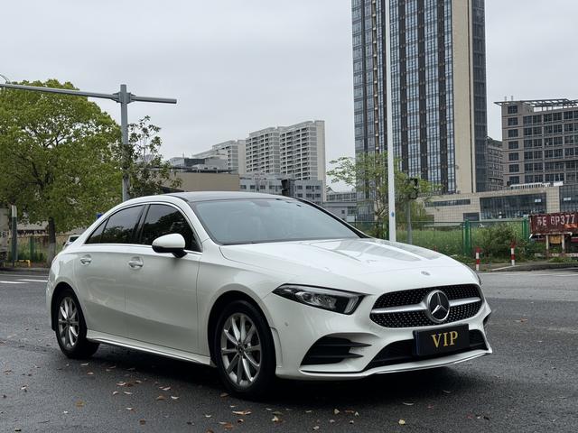 Mercedes-Benz A Class 2021 A 200 L Sport Sedan Dynamic