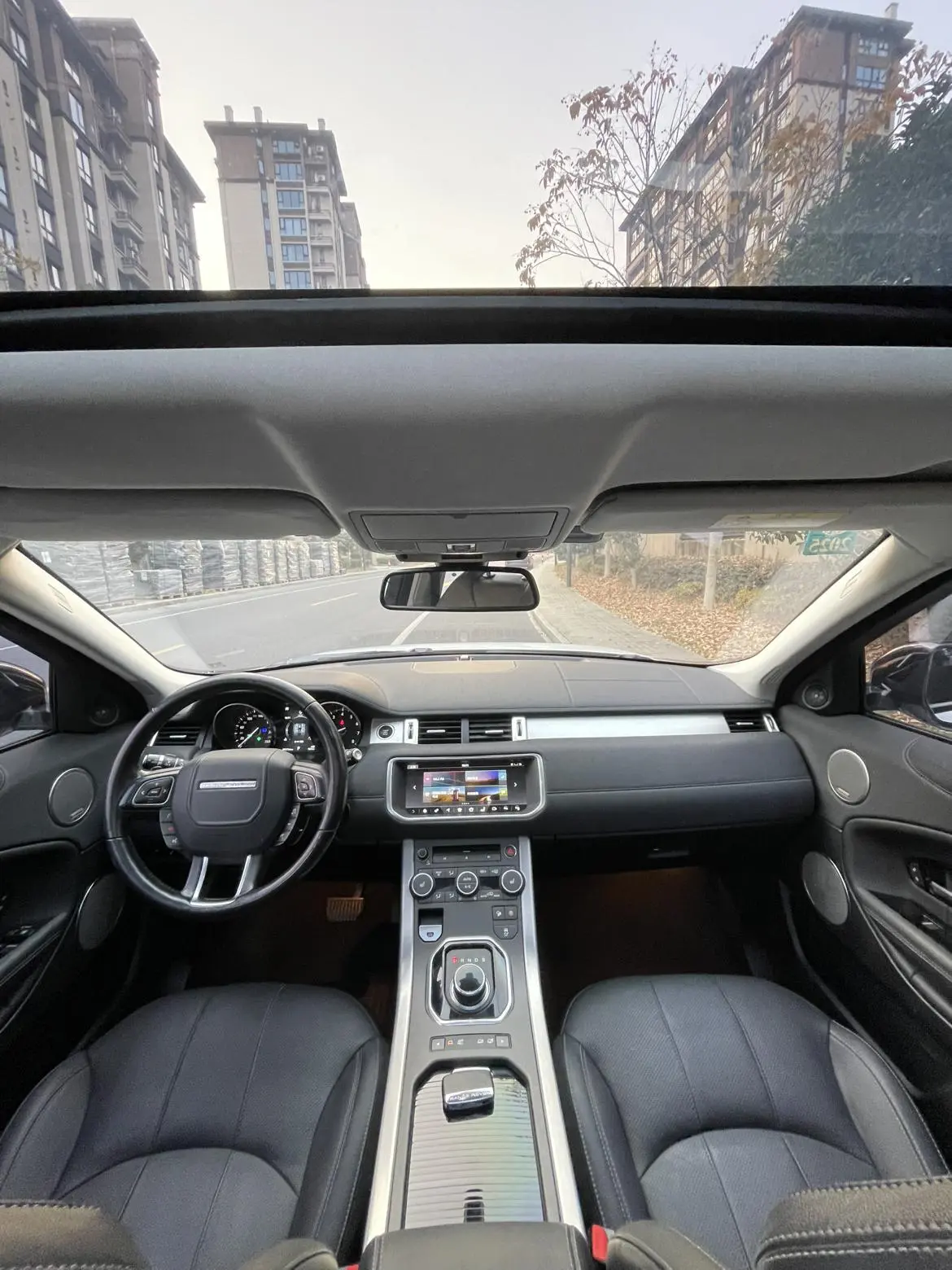 Land Rover Range Rover Evoque 2018 240PS SE DYNAMIC Smart Sharp