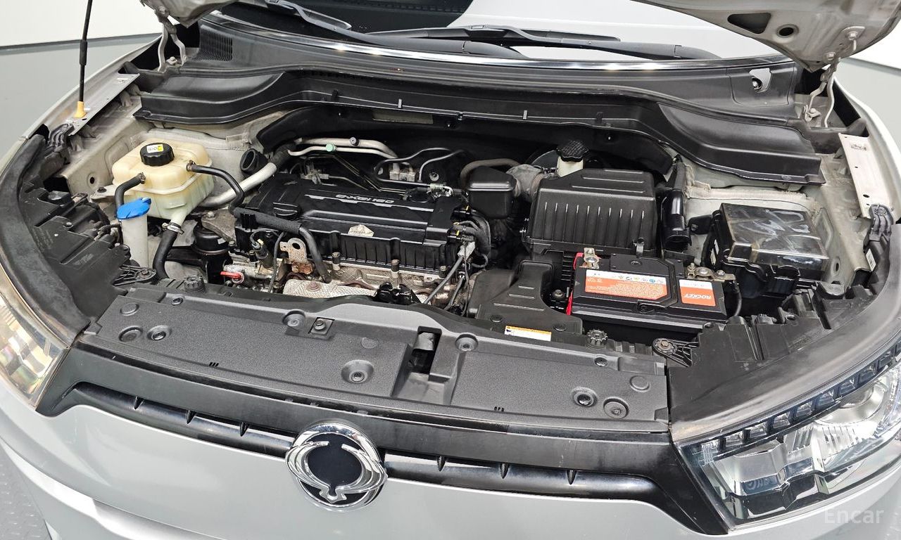 KG Mobility (Ssangyong) Tivoli VX 2WD 2015