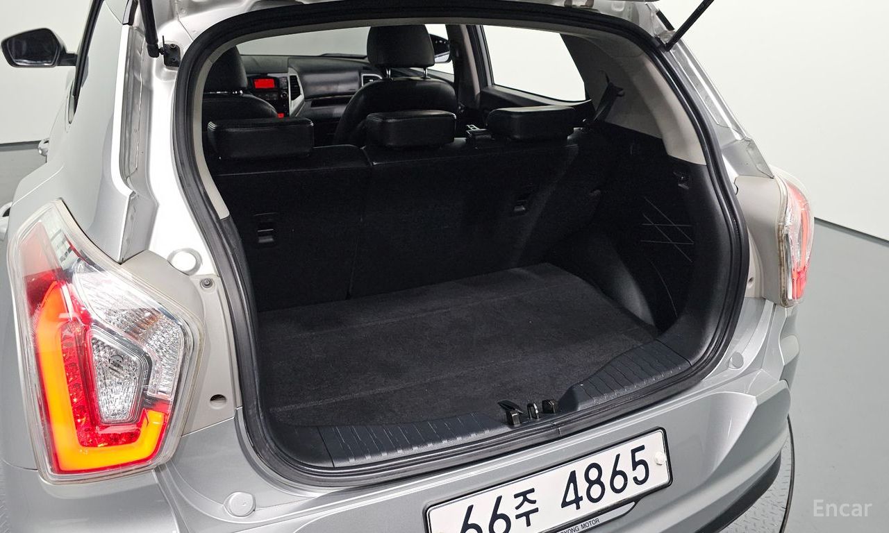 KG Mobility (Ssangyong) Tivoli VX 2WD 2015