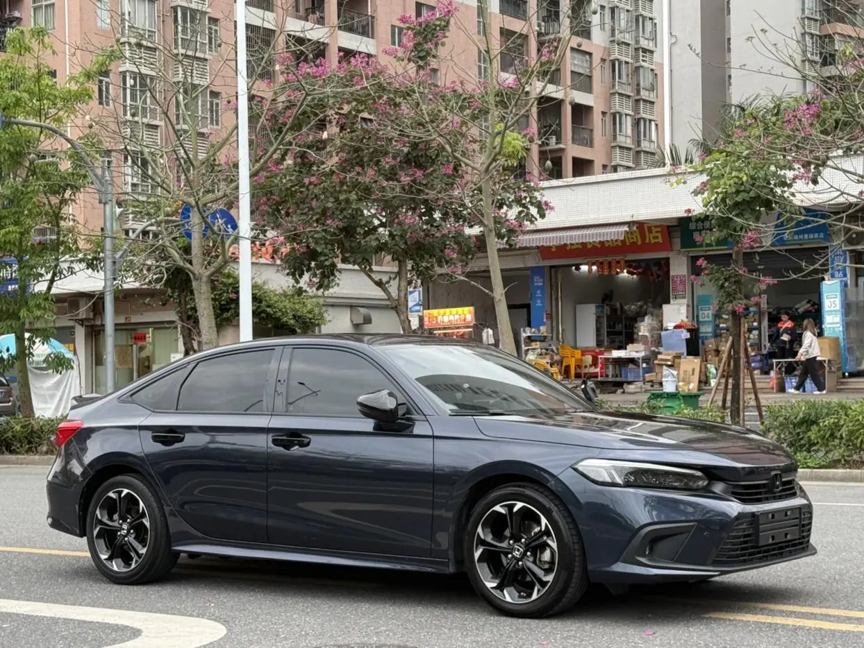 Honda Civic 2022 240TURBO CVT Dynamic