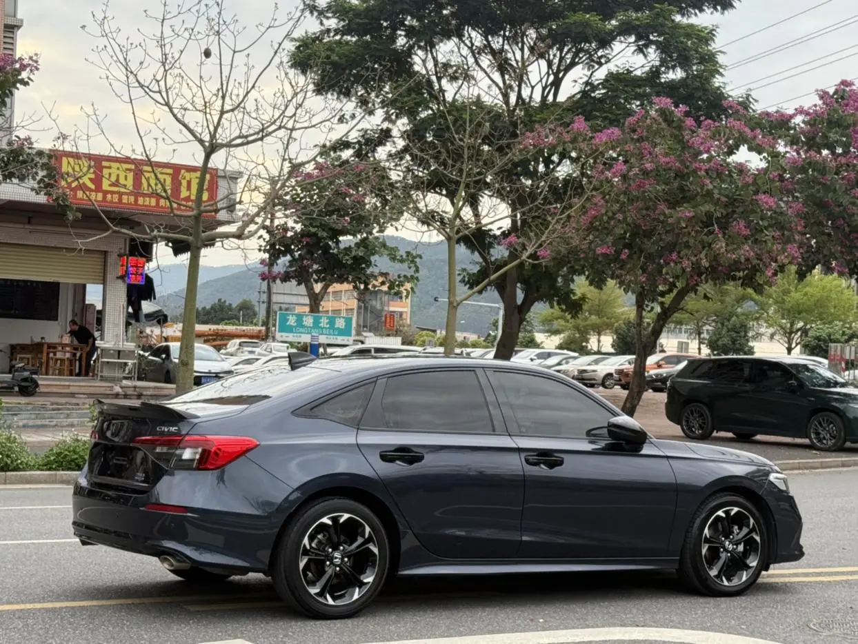 Honda Civic 2022 240TURBO CVT Dynamic