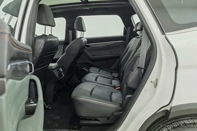 Geely Haoyue L 2023 2.0TD DCT Premium