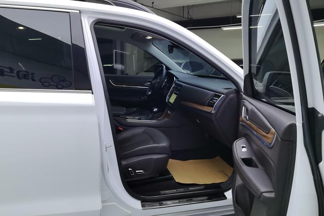 Roewe RX8 2018 30T Smart Connected net 2WD Flagship