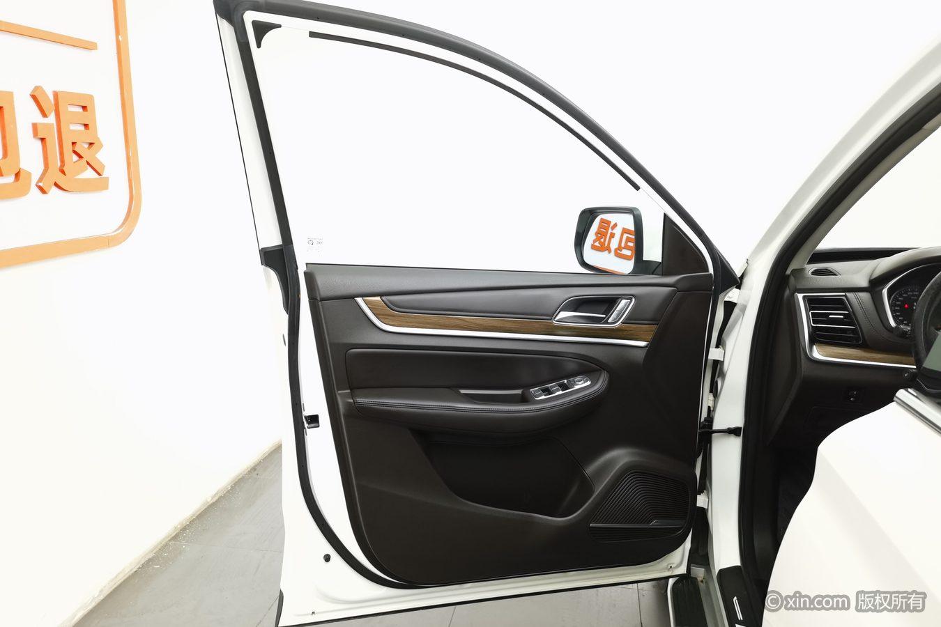 Roewe RX8 2019 30T Smart Connected 2WD Flagship