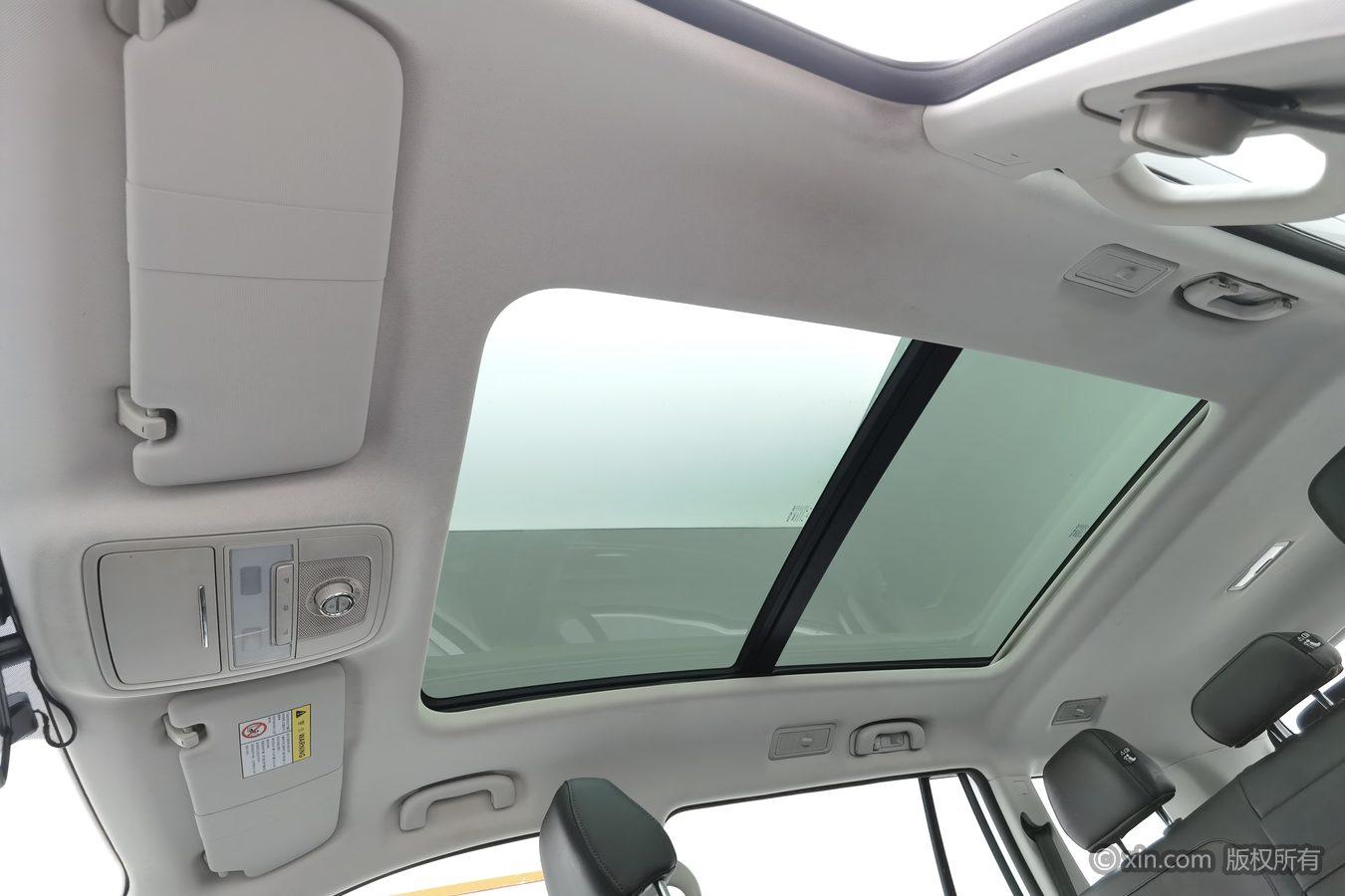 Roewe RX8 2019 30T Smart Connected 2WD Flagship