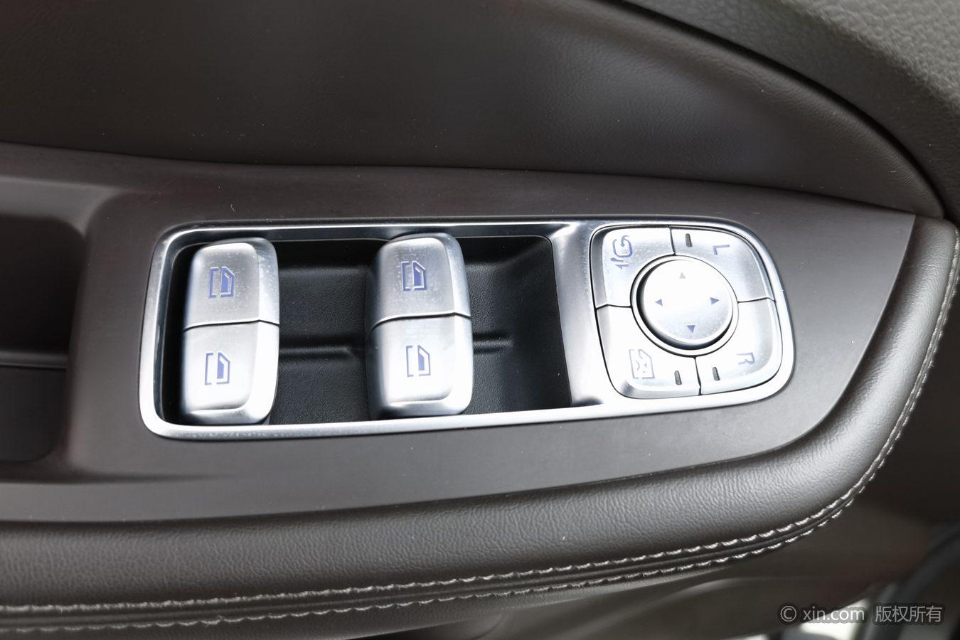 Roewe RX8 2019 30T Smart Connected 2WD Flagship