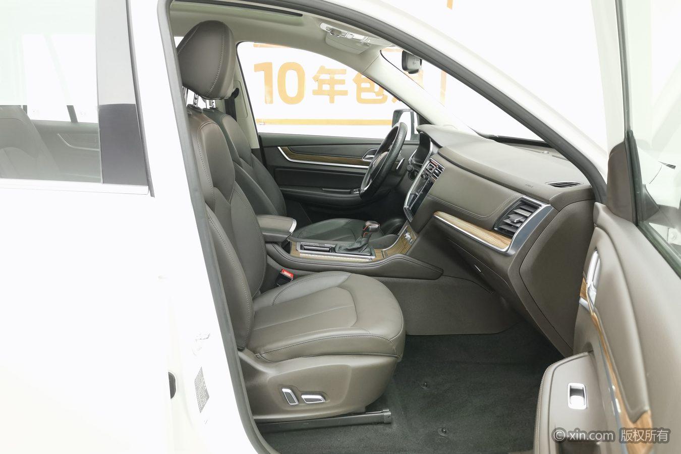 Roewe RX8 2019 30T Smart Connected 2WD Flagship