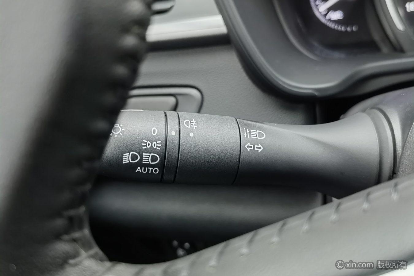 Renault 2019 SCe200 Auto 2WD Smart Anniversary China V