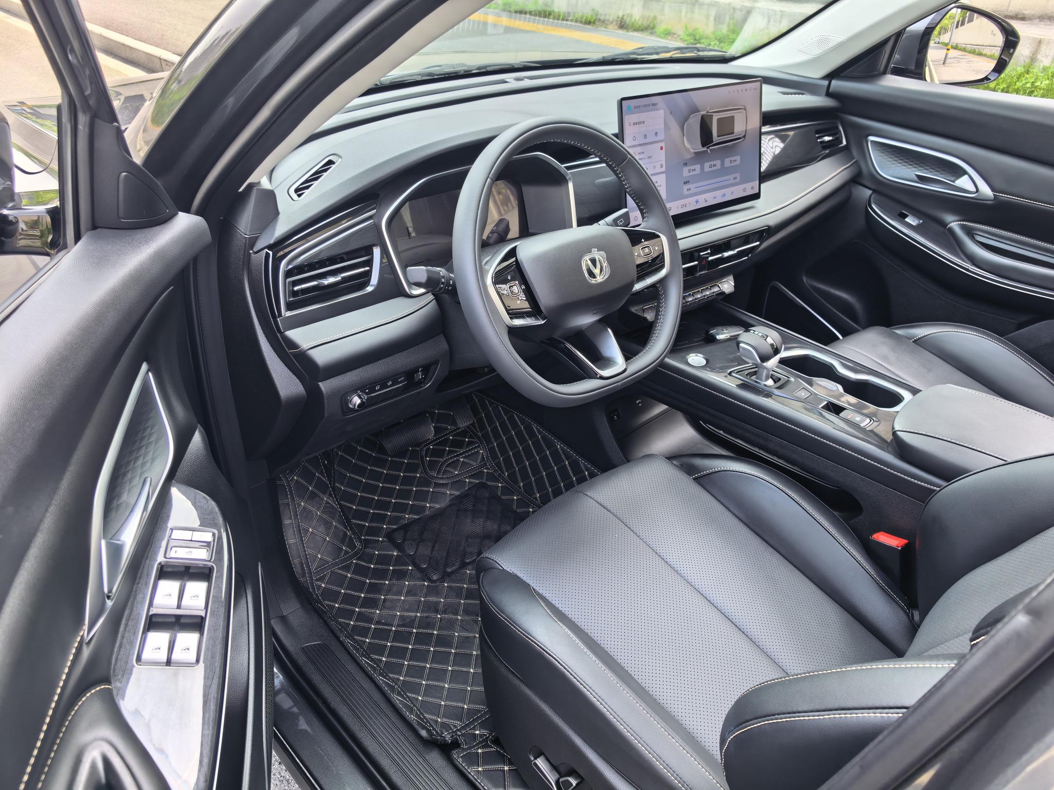 Changan CS75 2026 PRO 1.5T DCT Premium Plus 7 seat