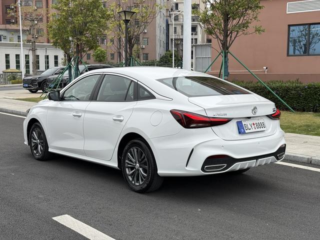 MG MG5 2025 180DVVT worldwide Luxury