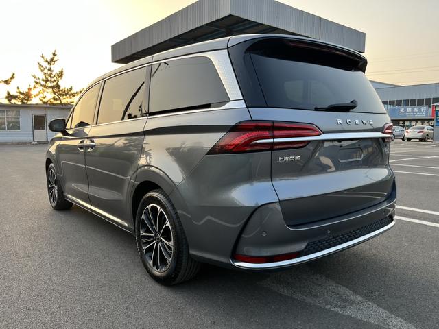 Roewe iMAX8 2022 400TGI Da Customer travel special