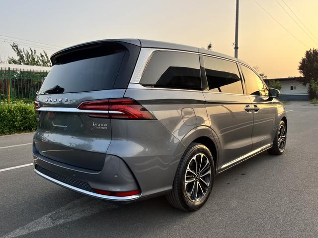 Roewe iMAX8 2022 400TGI Da Customer travel special