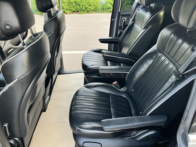 Roewe iMAX8 2022 400TGI Da Customer travel special