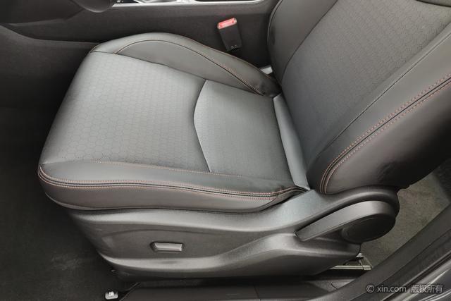 Chevrolet Orlando 2018 Redline 530T Auto Drive (5+2) China V