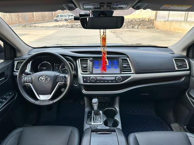 Toyota Highlander 2018 2.0T 4WD Luxury 7 seat China VI
