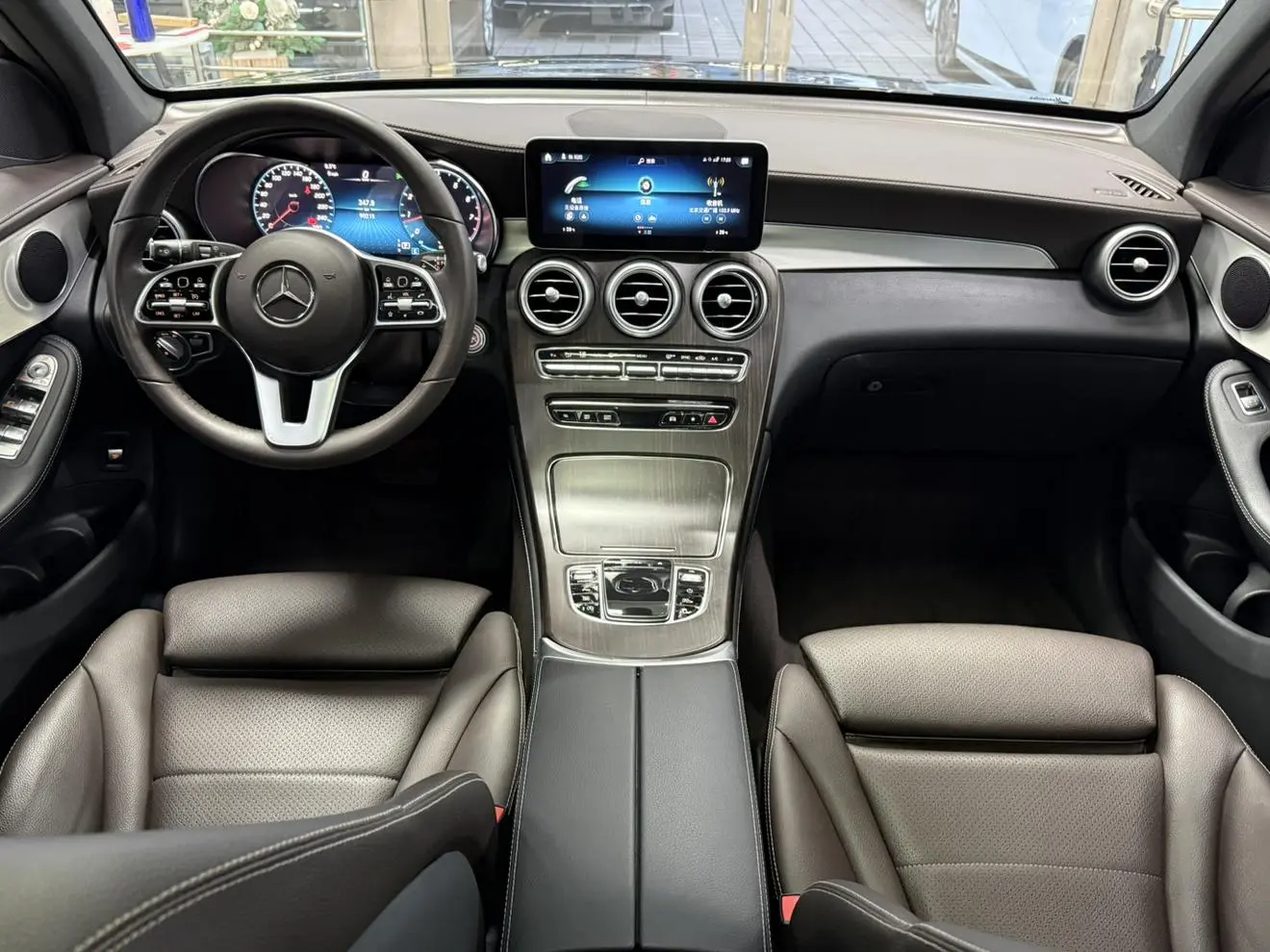 Mercedes-Benz GLC 2022 Facelift GLC 260 L 4MATIC Dynamic