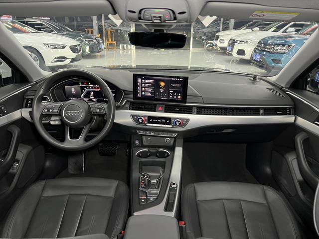 Audi A4 2022 Avant 40 TFSI Dynamic Fashion