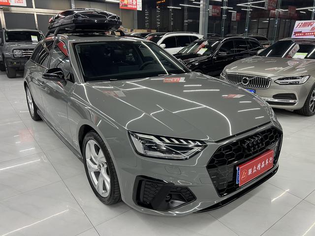 Audi A4 2022 Avant 40 TFSI Dynamic Fashion