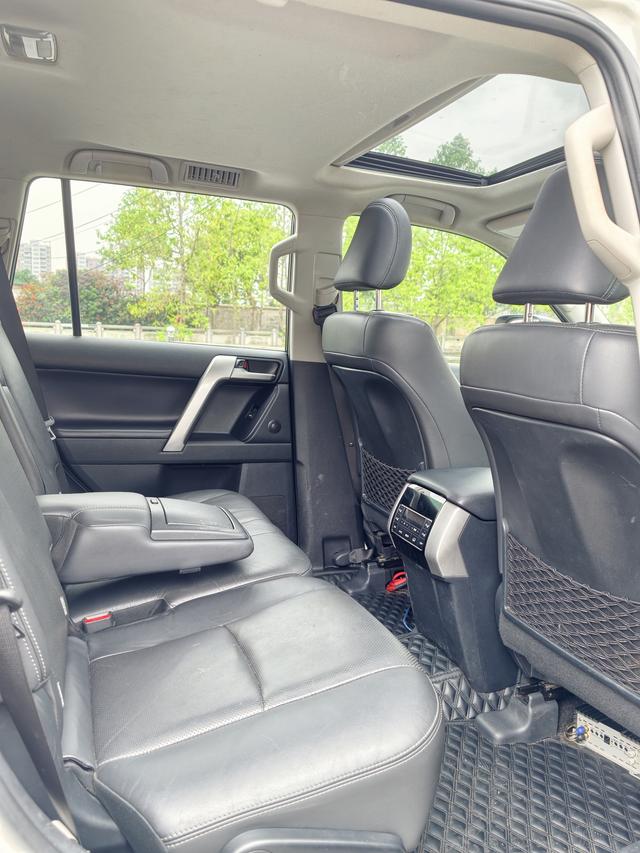 Toyota Prado 2019 3.5L Auto TX-L Premium Plus Rear spare tire