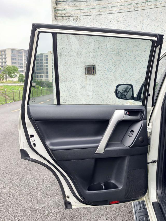 Toyota Prado 2019 3.5L Auto TX-L Premium Plus Rear spare tire