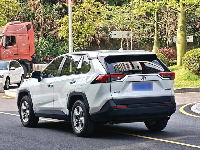 Toyota RAV4 RAV4 2021 2.0L CVT 2WD Fashion