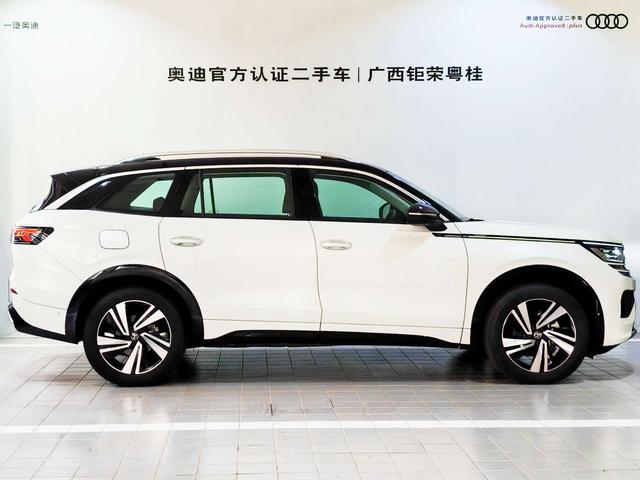 Volkswagen patrol 2023 380TSI 4WD R-Line Parade