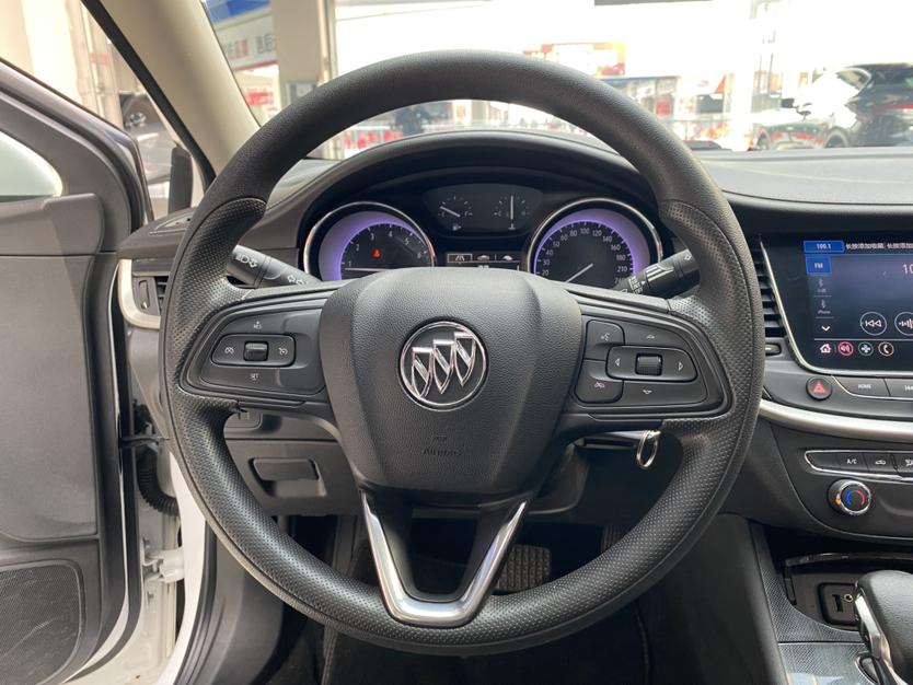 Buick Verano 2020 Sedan 20T CVT Leading