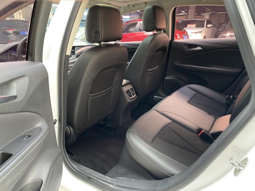 Buick Verano 2020 Sedan 20T CVT Leading