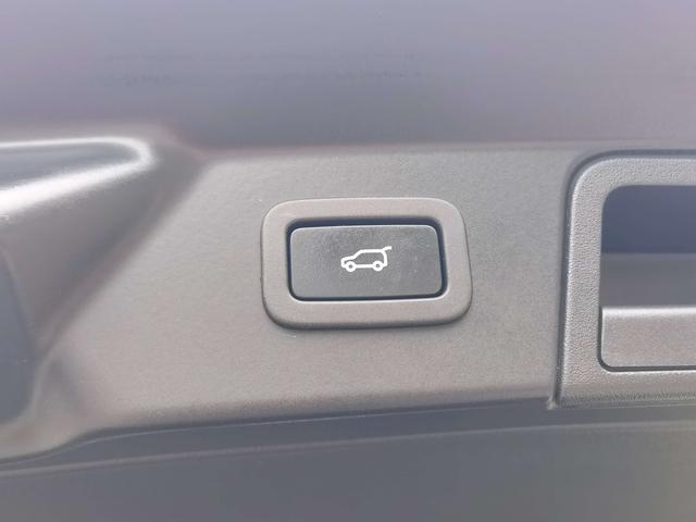 Land Rover Range Rover Velar 2018 P300 R-DYNAMIC S