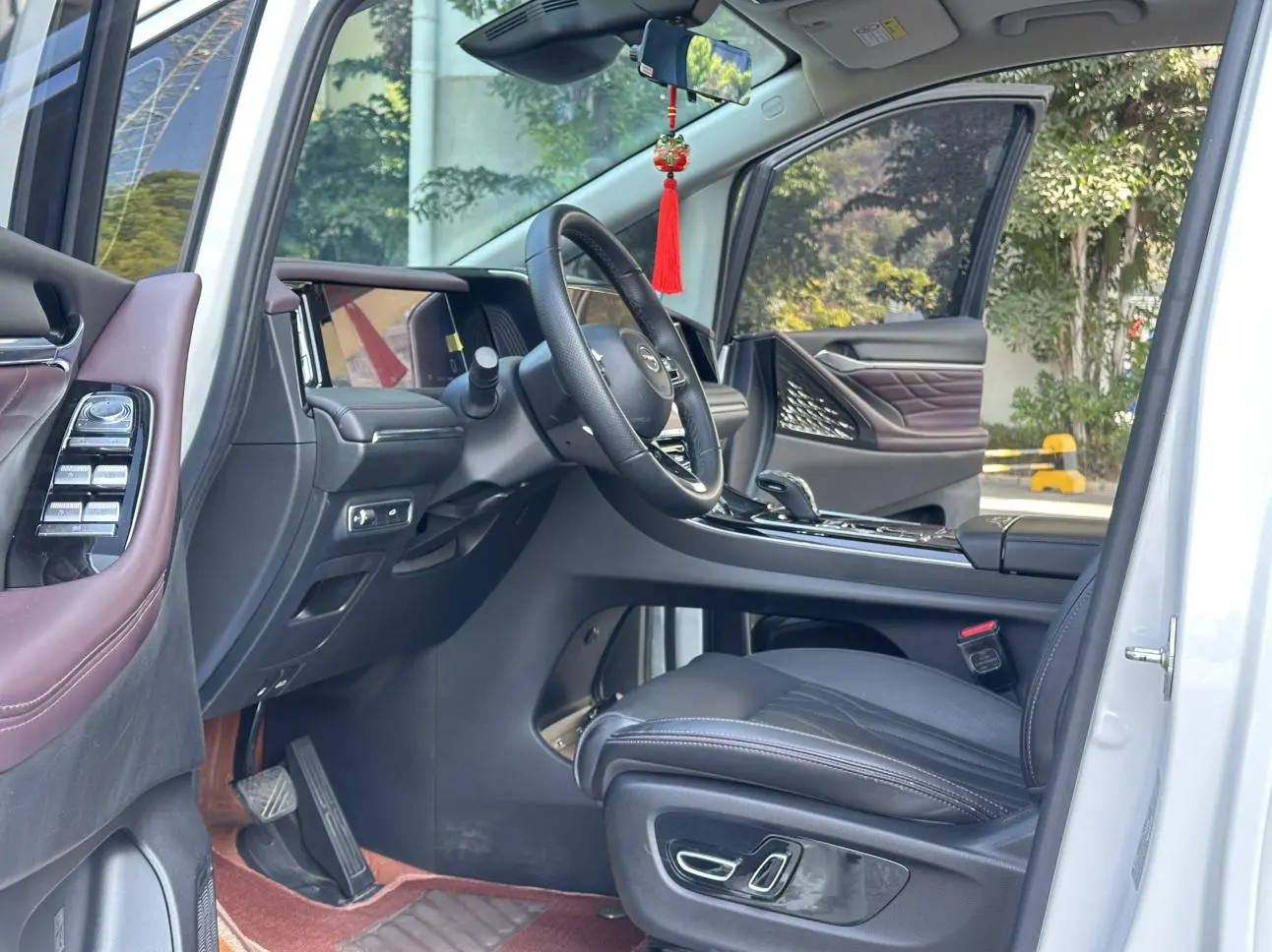 GAC Trumpchi Trumpchi M8 2024 Da Series 2.0TGDI Premium