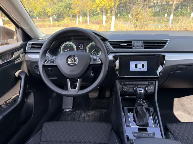 Skoda Superb 2018 TSI330 DSG Comfort China V