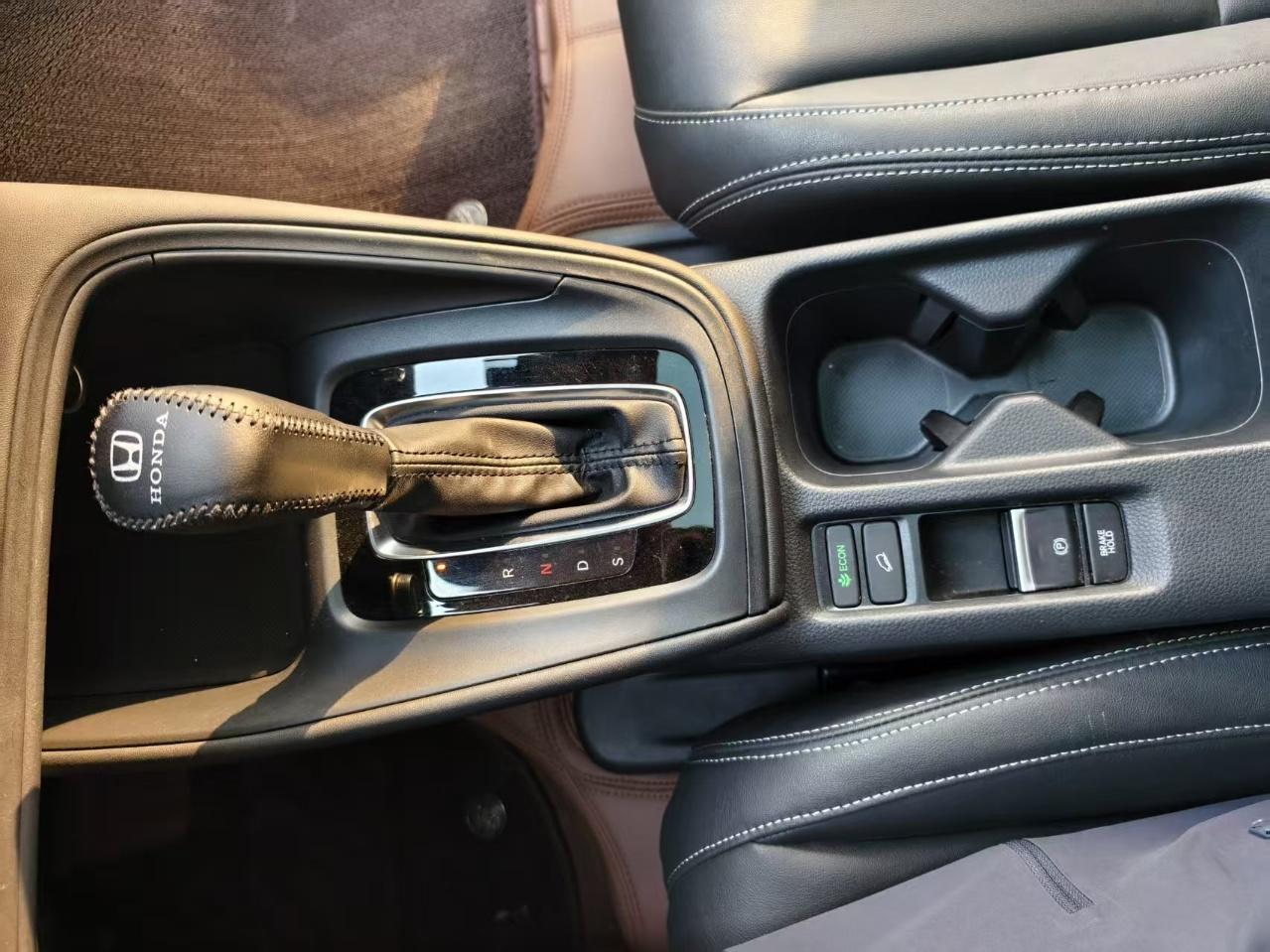 Honda Vezel 2023 1.5L CVT Pioneer