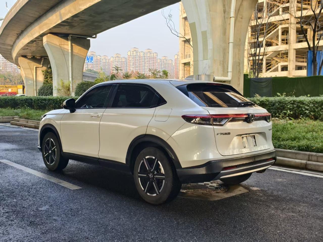 Honda Vezel 2023 1.5L CVT Pioneer