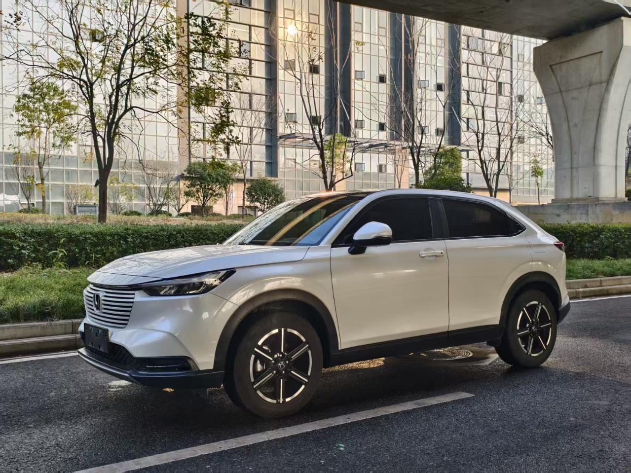 Honda Vezel 2023 1.5L CVT Pioneer