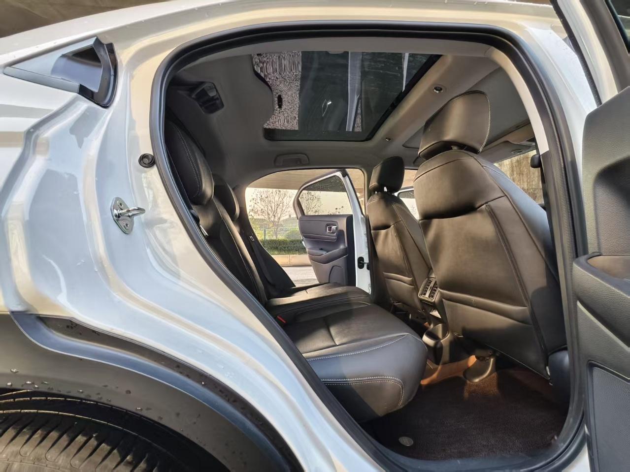 Honda Vezel 2023 1.5L CVT Pioneer