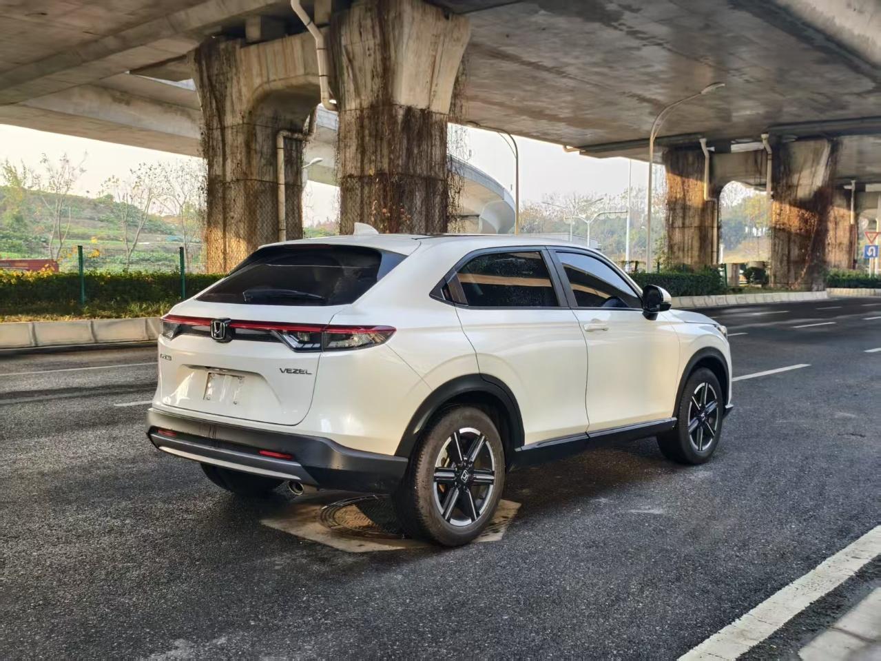 Honda Vezel 2023 1.5L CVT Pioneer