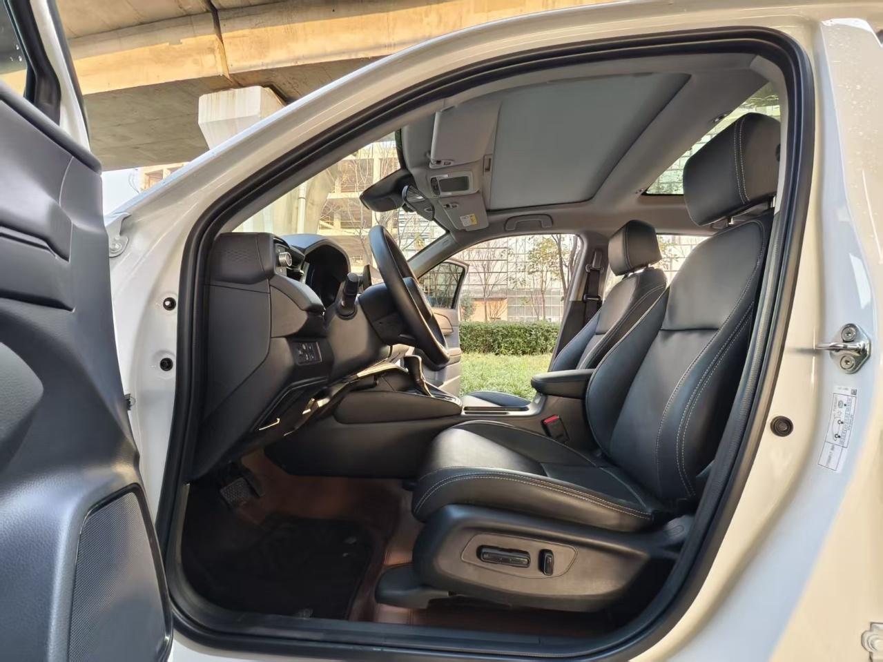 Honda Vezel 2023 1.5L CVT Pioneer