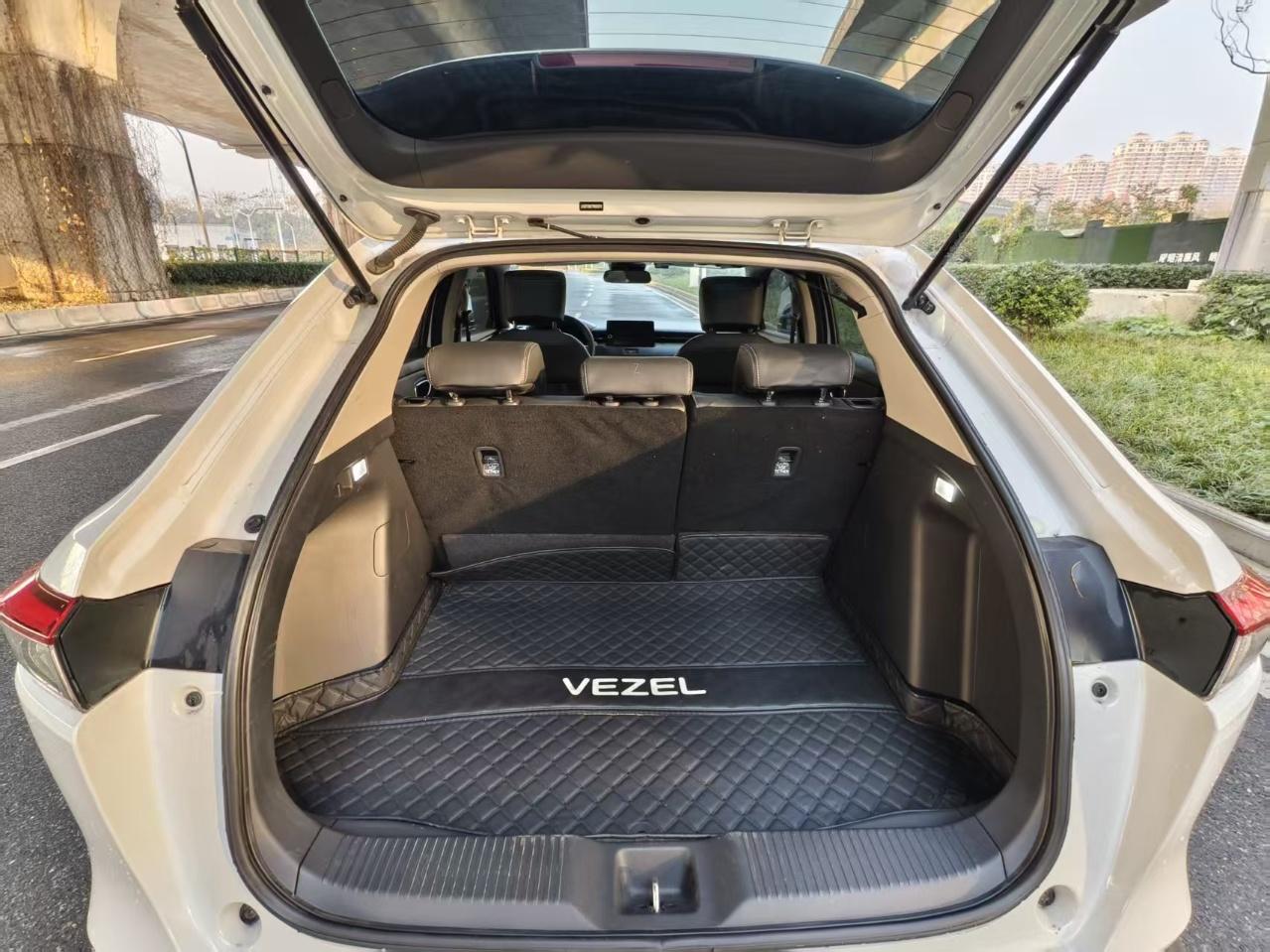 Honda Vezel 2023 1.5L CVT Pioneer