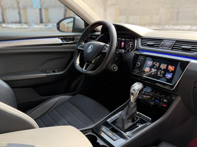 Skoda Superb 2019 Facelift TSI330 DSG Comfort