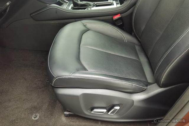 Roewe RX8 2018 30T 2WD Flagship
