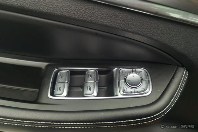Roewe RX8 2018 30T 2WD Flagship