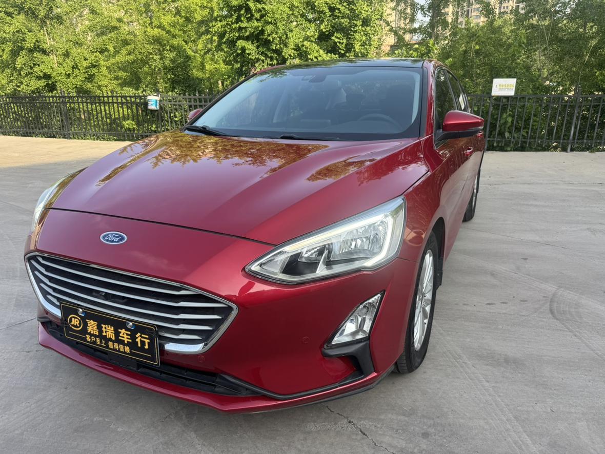Ford Focus 2019 Sedan EcoBoost 180 Auto
