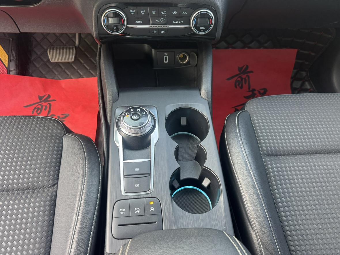 Ford Focus 2019 Sedan EcoBoost 180 Auto