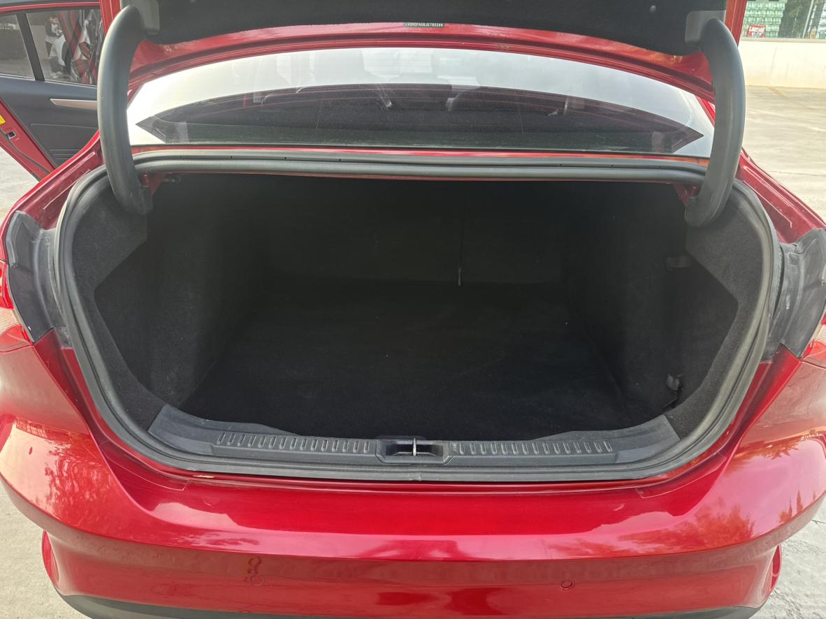 Ford Focus 2019 Sedan EcoBoost 180 Auto