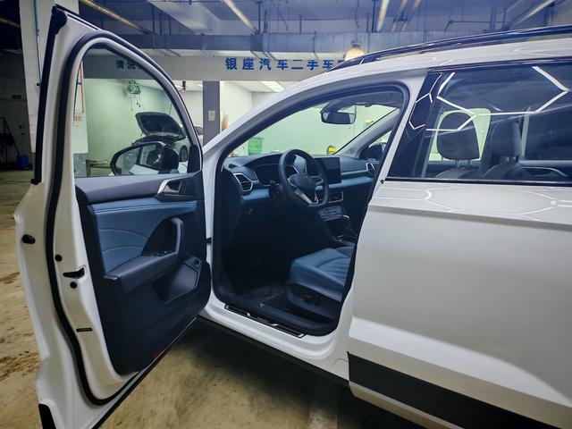 Volkswagen Tharu 2024 300TSI 2WD moon Premium